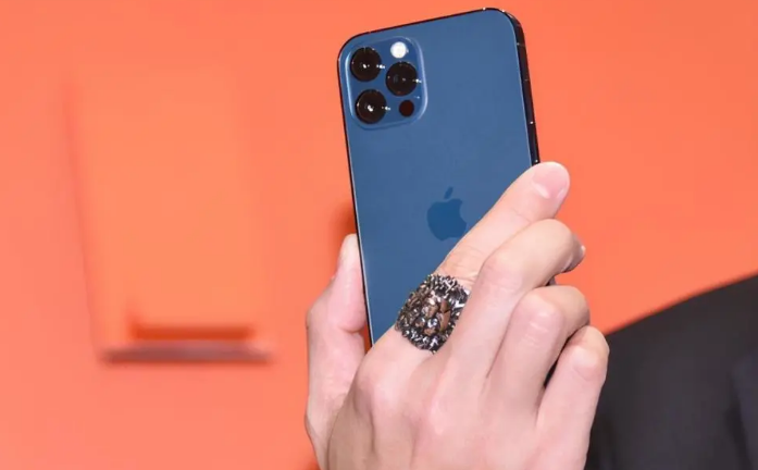 库伦苹果手机维修分享iPhone12系列重启方法教程 